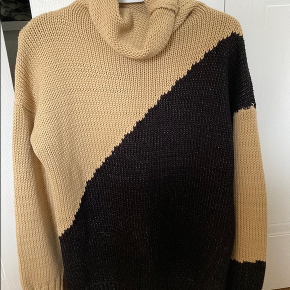 Anthropologie Sweaters - Turtleneck